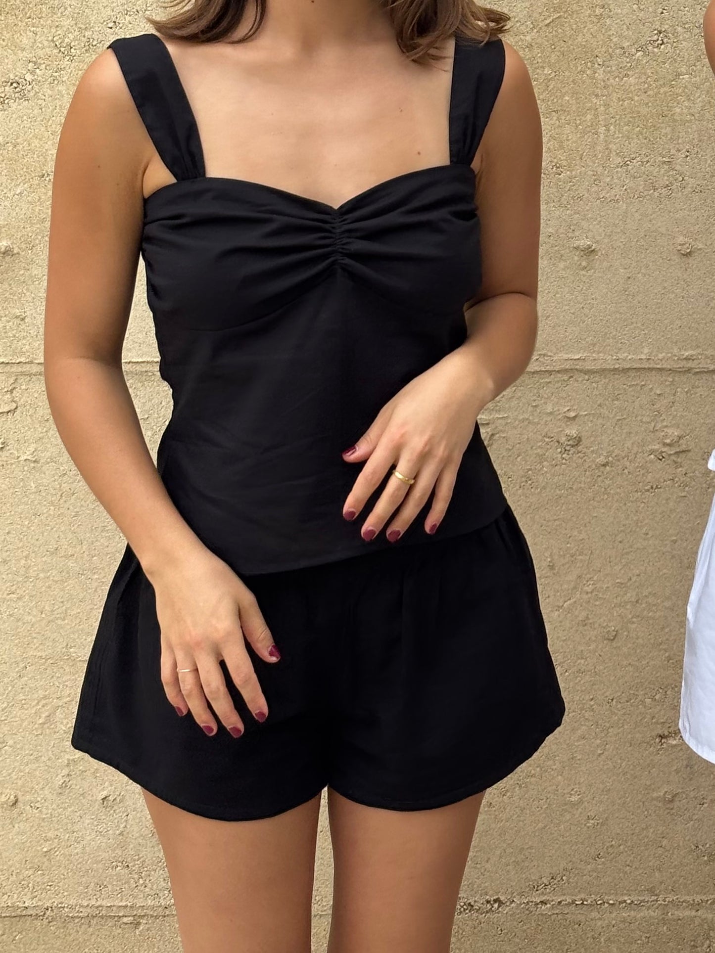 Della Cami in Nero